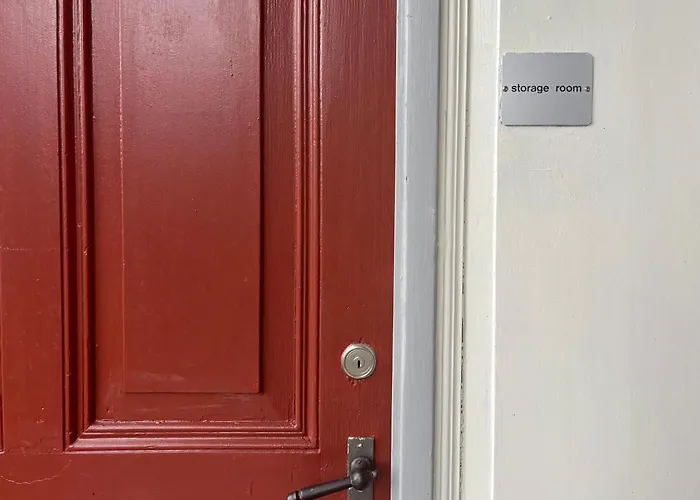 Lovely In A From 18th Century Appartamento *